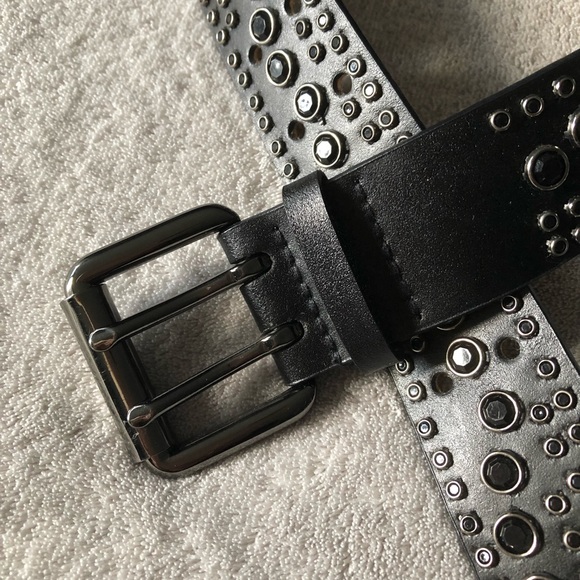 BLACK GENUINE LEATHER BELT WITH BLACK AND SILVER GEMS & BLACK METAL BUCKLE M - Picture 2 of 7